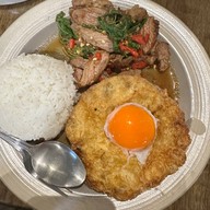 กะเพรา เนื้อย่างไทยวากิว RARE Grill house 1(แรร์ กริล เฮาส์) สาขา1