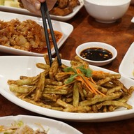 เมนูของร้าน เกี๊ยวจีน & โต๊ะกลม สตรีทฟู้ด พระราม 9 ถ.พระรามเก้า 49 (ซอย 9)