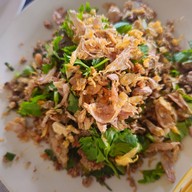 ลาบบ่อทอง