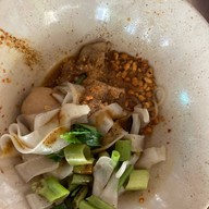 ต้อย ก๋วยเตี๋ยวเรือ (วัดมะกอก)