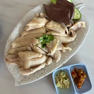 ตงตง ข้าวมันไก่ สิงคโปร์ ซอย สามัคคี