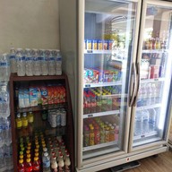 ศูนย์อาหาร โรงพยาบาลเวชการุณย์รัศมิ์