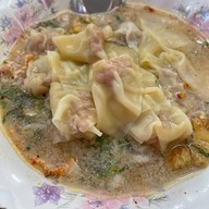 เมนูของร้าน อ๊อดบะหมี่เกี๊ยว(ป้ามั่น สาขาฟอริด้า)