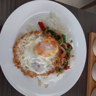 ศูนย์อาหาร โรงพยาบาลเวชการุณย์รัศมิ์