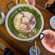 เมนูของร้าน หญิงหญิงแบกะดิน3