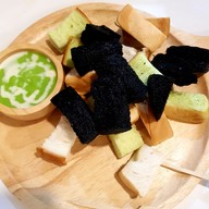 เจ๊สุขนมสด ขนมปังสังขยา (สาขาบางแสน)