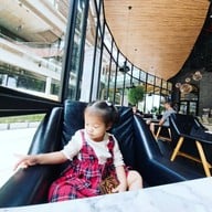Le Café Phénix Gateway Ekamai