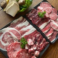 Meat On The Moon(เนื้อย่างสัมมากร รามคำแหง110)