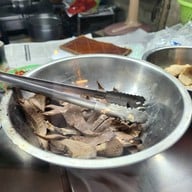 โจ๊กบุญรวมเจ้าเก่า 40ปี เตาถ่าน