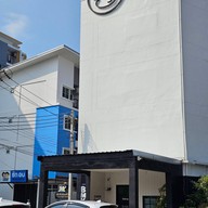 Blu Monkey Boutique Bangsaen