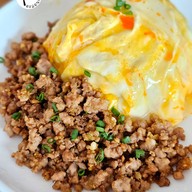 เมนูของร้าน ข้าวไข่ข้นหน้าล้น by Long yum สถานีแซ่บ Long yum สถานีแซ่บ