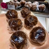 Royce’ Chocolate World