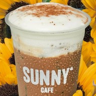 Sunny cafe & วาฟเฟิลฮ่องกง SUNNY CAFE