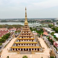 บรรยากาศ พระมหาธาตุแก่นนคร (วัดหนองแวง)