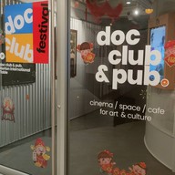 บรรยากาศ doc club & pub.