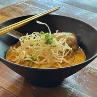 เมนูของร้าน เฮือนขนมเส้น ข้างกระทรวงมหาดไทย