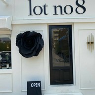 lot no.8 cafe & pastry .
