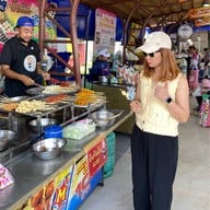 ลูกชิ้นป้านก สถานีรถไฟบุรีรัมย์