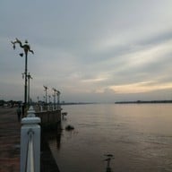 บรรยากาศ พระธาตุกลางน้ำ