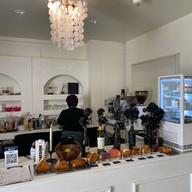 lot no.8 cafe & pastry .