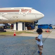 บรรยากาศ 747 Cafe