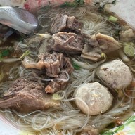 ก๋วยเตี๋ยวเนื้อนายอ้วน