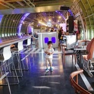 บรรยากาศ 747 Cafe