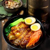 ข้าวมันไก่นายโอ๊ต ถนน นครชัยศรี