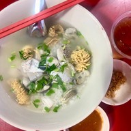 เมนูของร้าน ข้าวต้มปลาลุงหนวด ศรีราชา