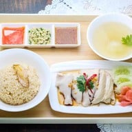 ฟาร์มหวาน คาเฟ่ แปดริ้ว สาขาหน้าขนส่ง