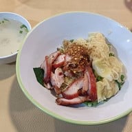 เมนูของร้าน ปู๊ตี่บะหมี่เกี๊ยว