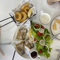 Frosty bay - FISH and CHIPS & more ลาซาล