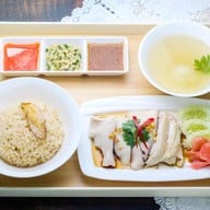 ฟาร์มหวาน คาเฟ่ แปดริ้ว สาขาหน้าขนส่ง