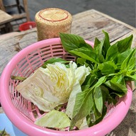 ลาบยโสแซ่บรุ่ง สาขา 2