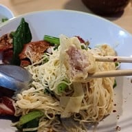 เมนูของร้าน ปู๊ตี่บะหมี่เกี๊ยว