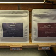 HUNGRY BEAR - coffee society -