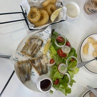 Frosty bay - FISH and CHIPS & more ลาซาล