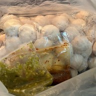 เมนูของร้าน ลูกชิ้นเชฟอ้อย-หมี่คลุกแซ่บเวอร์ เซนทรัลพระราม2 หน้าTOP ชั้นG