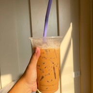 บุญเจริญชาใต้ ชาไทย กาแฟ ติ่มซำ ซาลาเปาทอด ของทานเล่น -