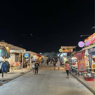 ตลาดนัดรถไฟ ศรีนครินทร์