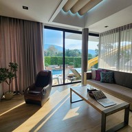 Chilling Roof Pool Villa Resort