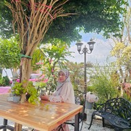 Dek-Cha หัวน้ำตกซอย10