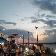 บรรยากาศ ถนนคนเดินท่าเสด็จ