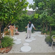 Dek-Cha หัวน้ำตกซอย10