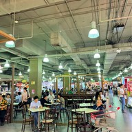 ตลาดเสรีมาร์เกต (Paradise Park)