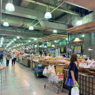 ตลาดเสรีมาร์เกต (Paradise Park)