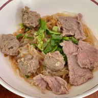 ก๋วยเตี๋ยวอู๊ดอี๊ด