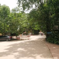 บรรยากาศ วัดผาตากเสื้อ