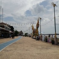 บรรยากาศ ตลาดอินโดท่าเสด็จ