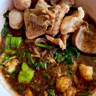 ก๋วยเตี๋ยวเรือบ้านฉัน(สันโค้งใหม่) สันโค้งใหม่